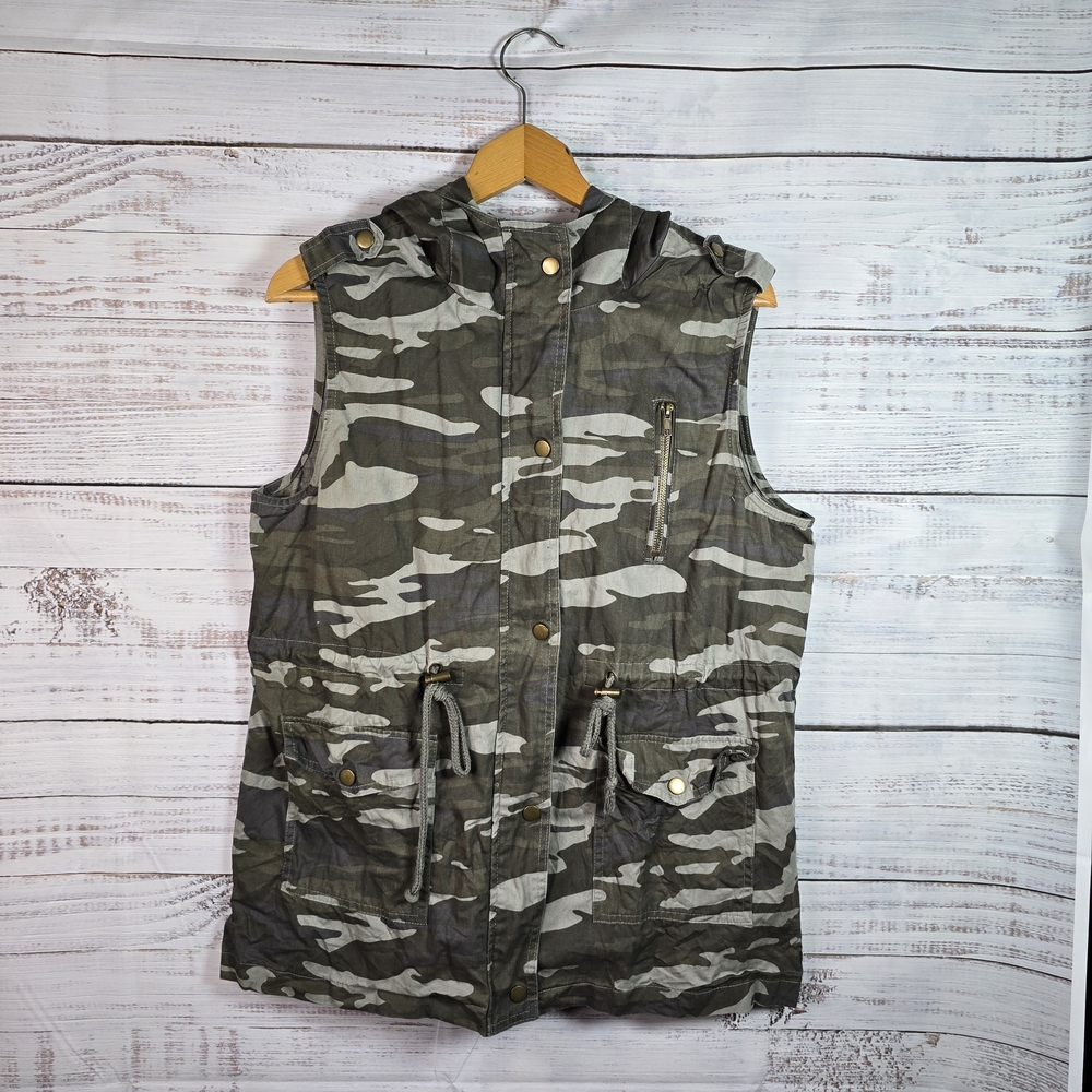 Zenana Outfitters Camo Utility Vest XL Hooded Cargo Military Style